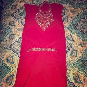 Bee Darlin’ Red Prom Dress